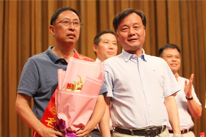 5颁奖1.jpg 5颁奖1.jpg