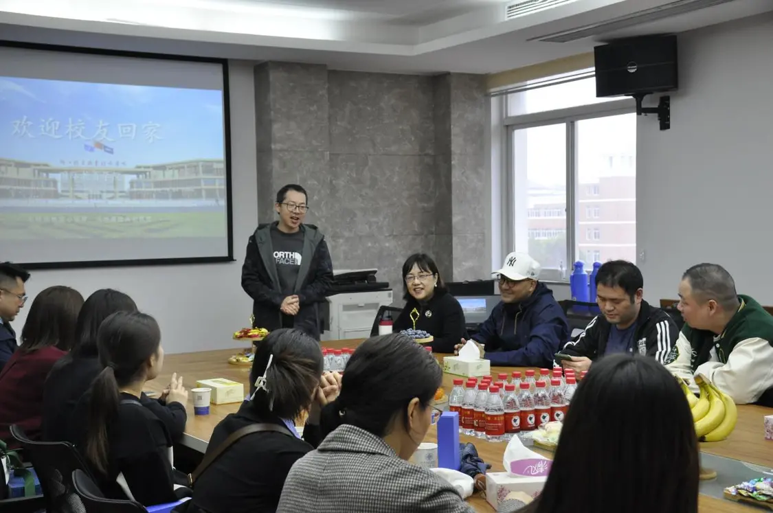 庆贺浙江机电职院七秩再聚首 共绘新篇向未来