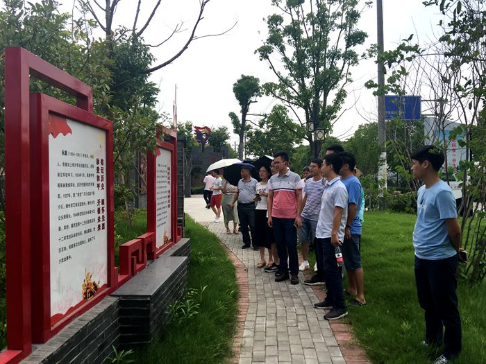 正文700-1.jpg 正文700-1.jpg