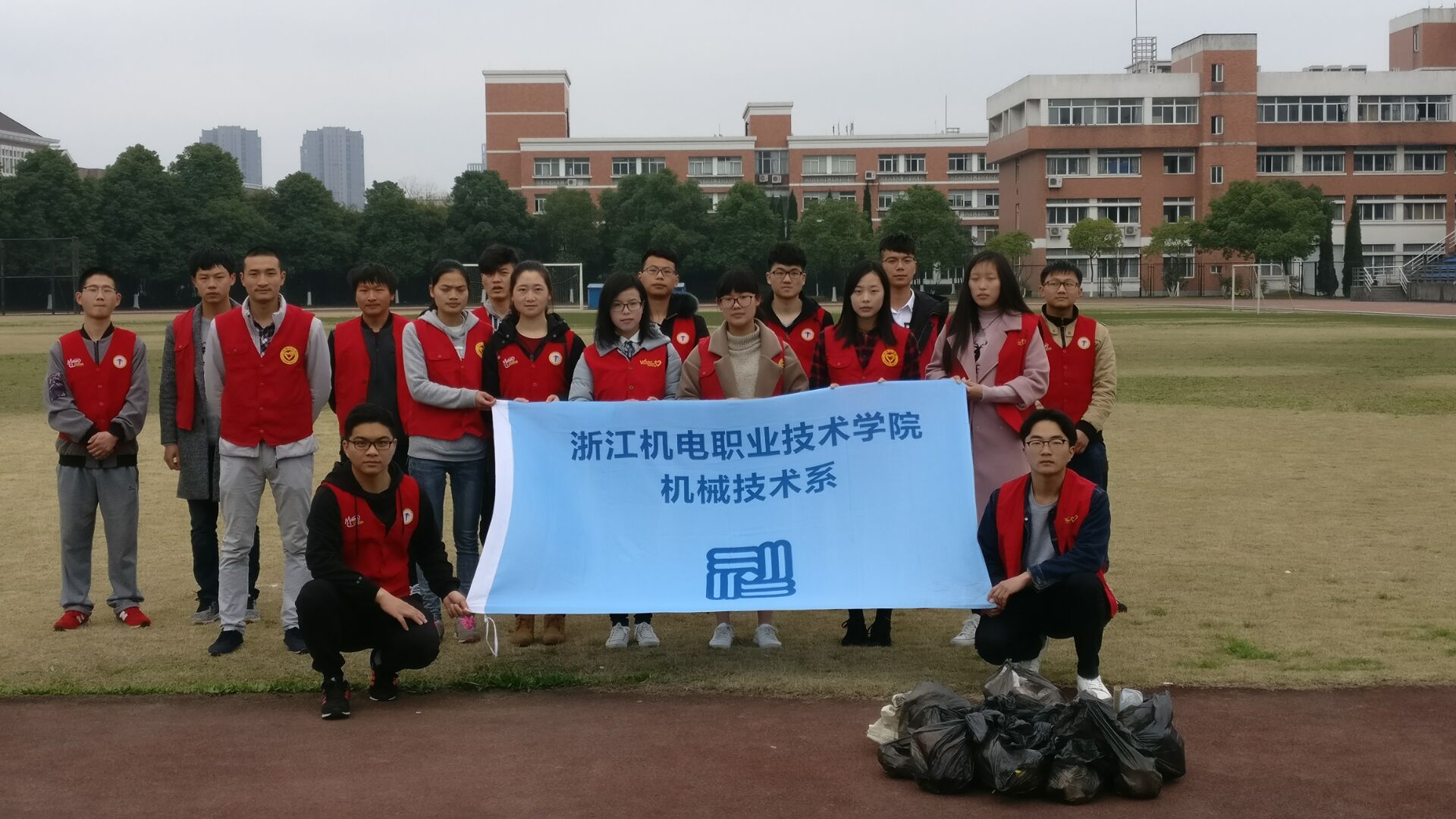 QQ图片20170315114522.jpg QQ图片20170315114522.jpg