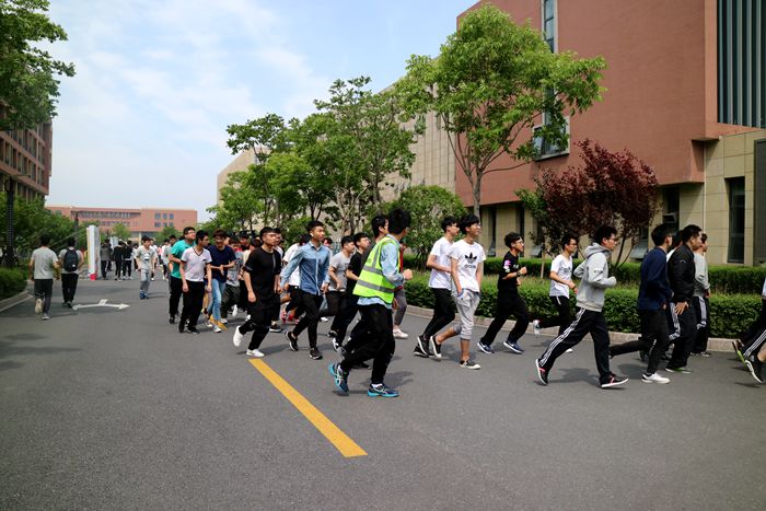 正文700-2.jpg 正文700-2.jpg