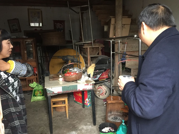 走访困难生2.jpg 走访困难生2.jpg